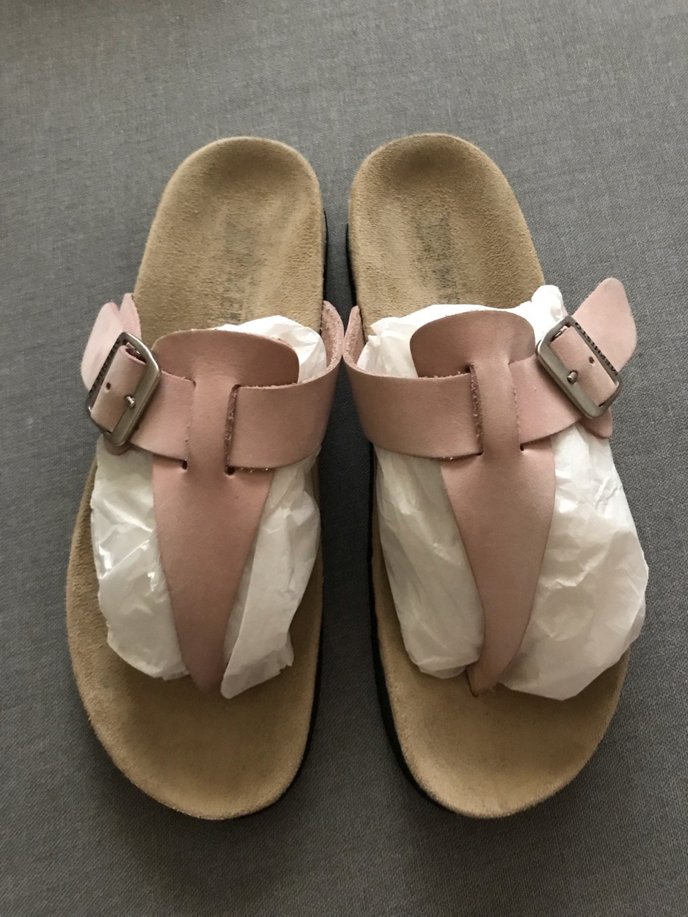Mephisto Women’s Pink Leather Thong Sandals with Buckle